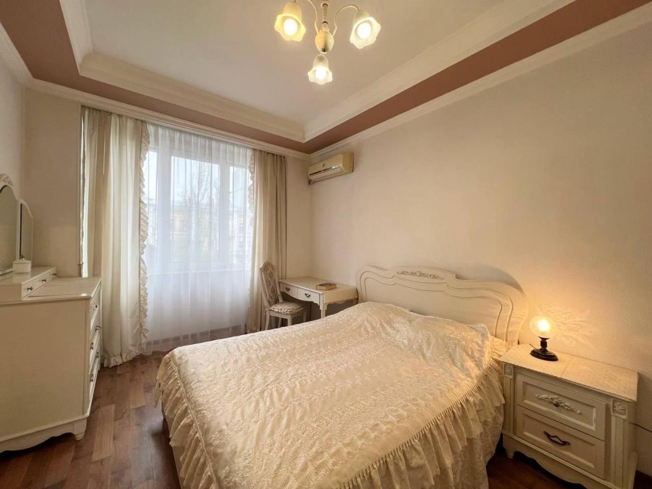 Apartments Near Arena City Kyiv Exterior photo